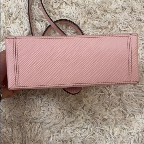 Louis Vuitton purse - Picture 6 of 10